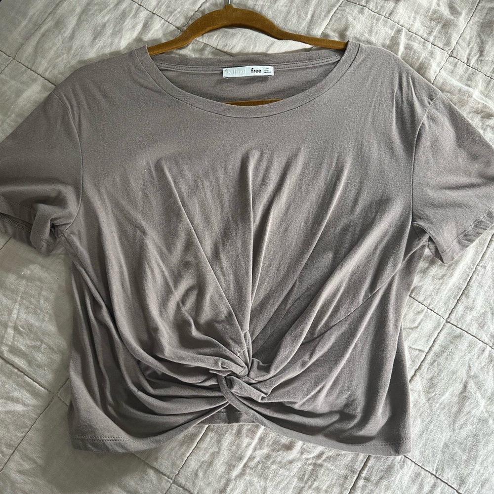wilfred free size medium top from aritzia taupe color worn once